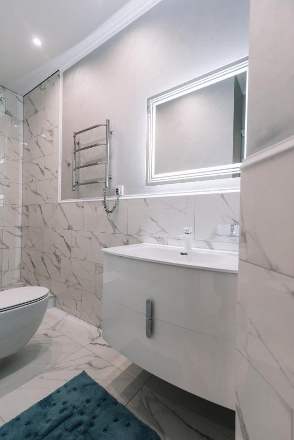 Royal Tower Vip Smart Apartments 1 Kiev Exteriör bild