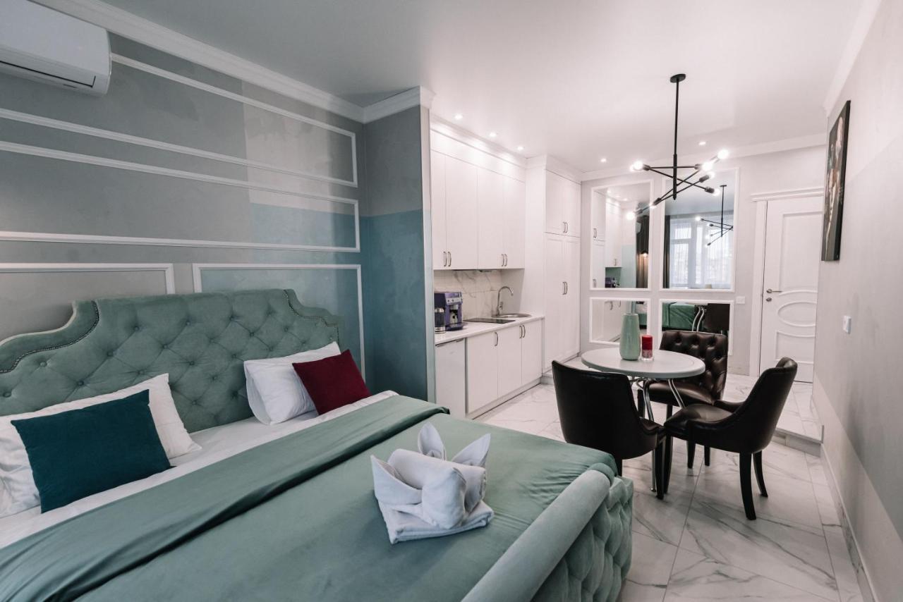 Royal Tower Vip Smart Apartments 1 Kiev Exteriör bild