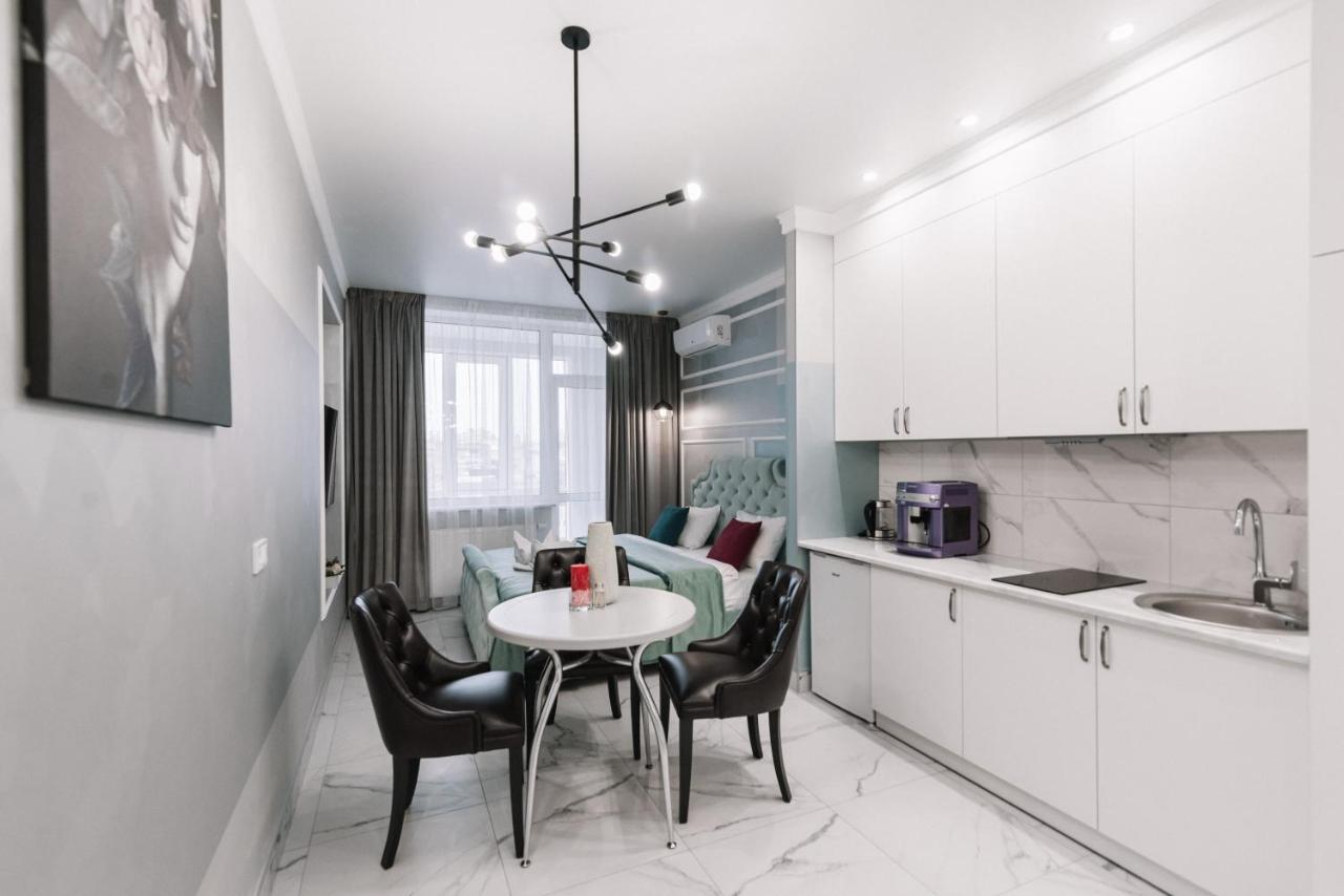 Royal Tower Vip Smart Apartments 1 Kiev Exteriör bild